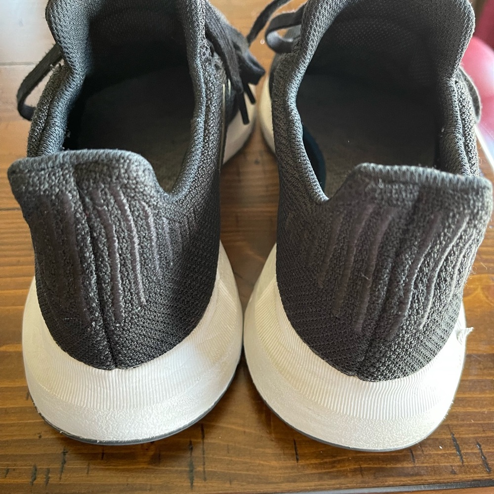 Black and gold Adidas Sz 9.5 - womens.